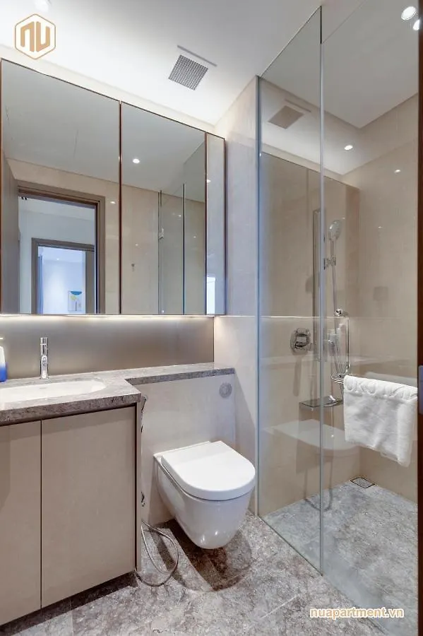 Nu Marq Saigon - Luxury Apartment- Beautiful Gym Pool Хошимин Вьетнам
